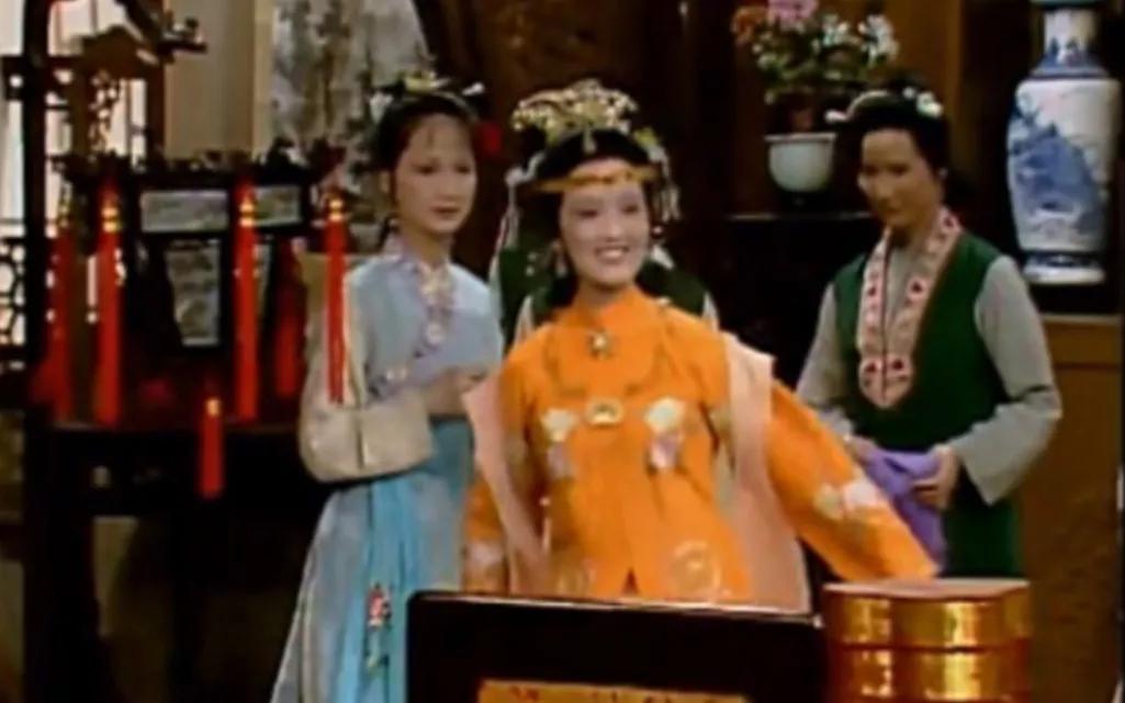 王熙凤认小红做女儿是什么意思,红楼梦王熙凤认女儿