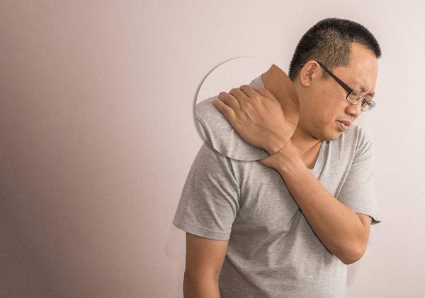 肩膀痛的最好治疗方法肩周炎,肩周炎肩膀痛的最好治疗方法