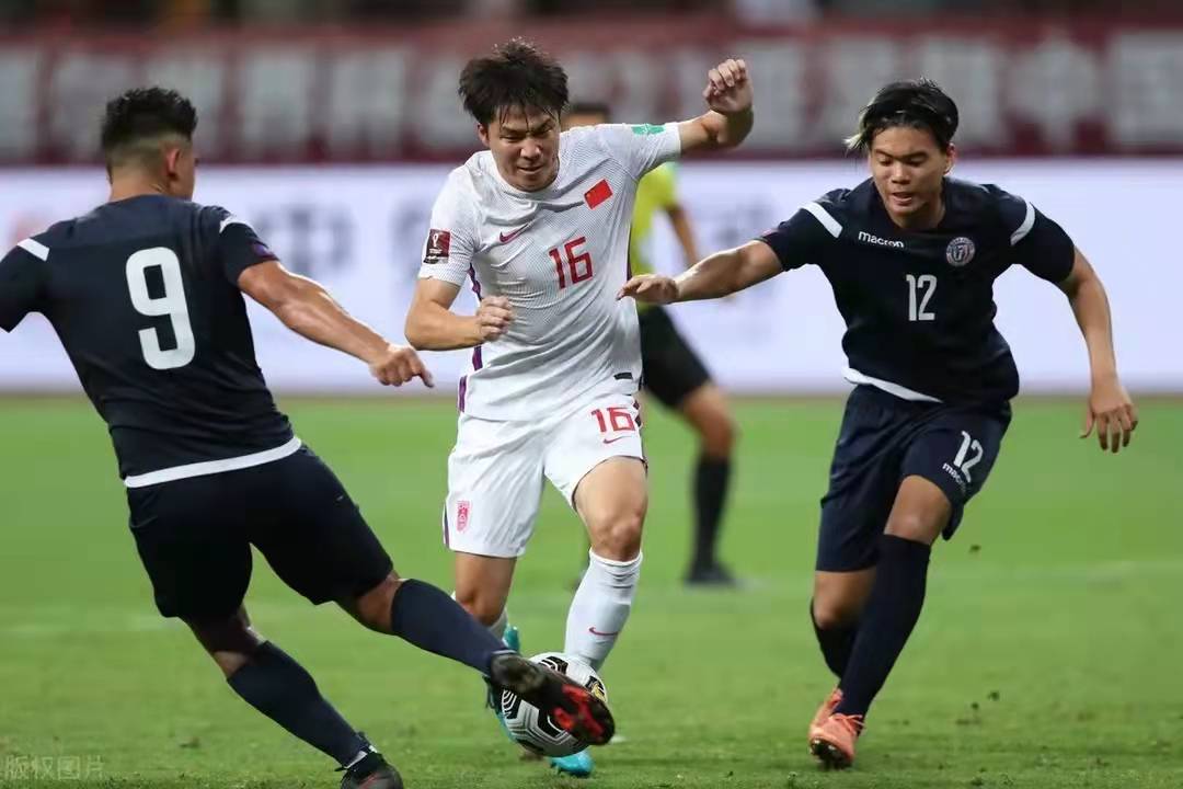 韦世豪独中两元,韦世豪自评中国足球