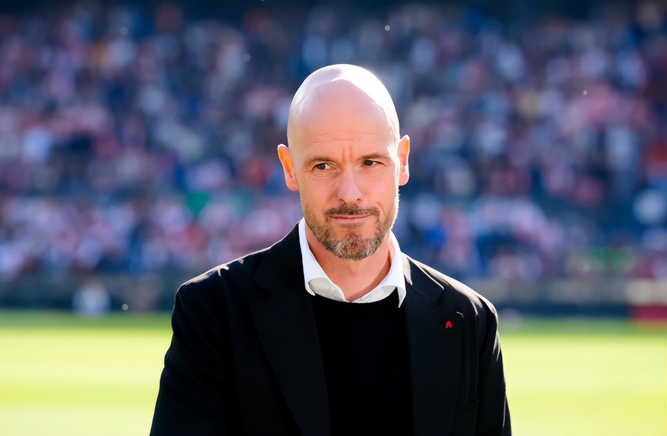 连续4场替补!曼联30岁中锋失宠,今夏恐被扫地出门,新东家浮现