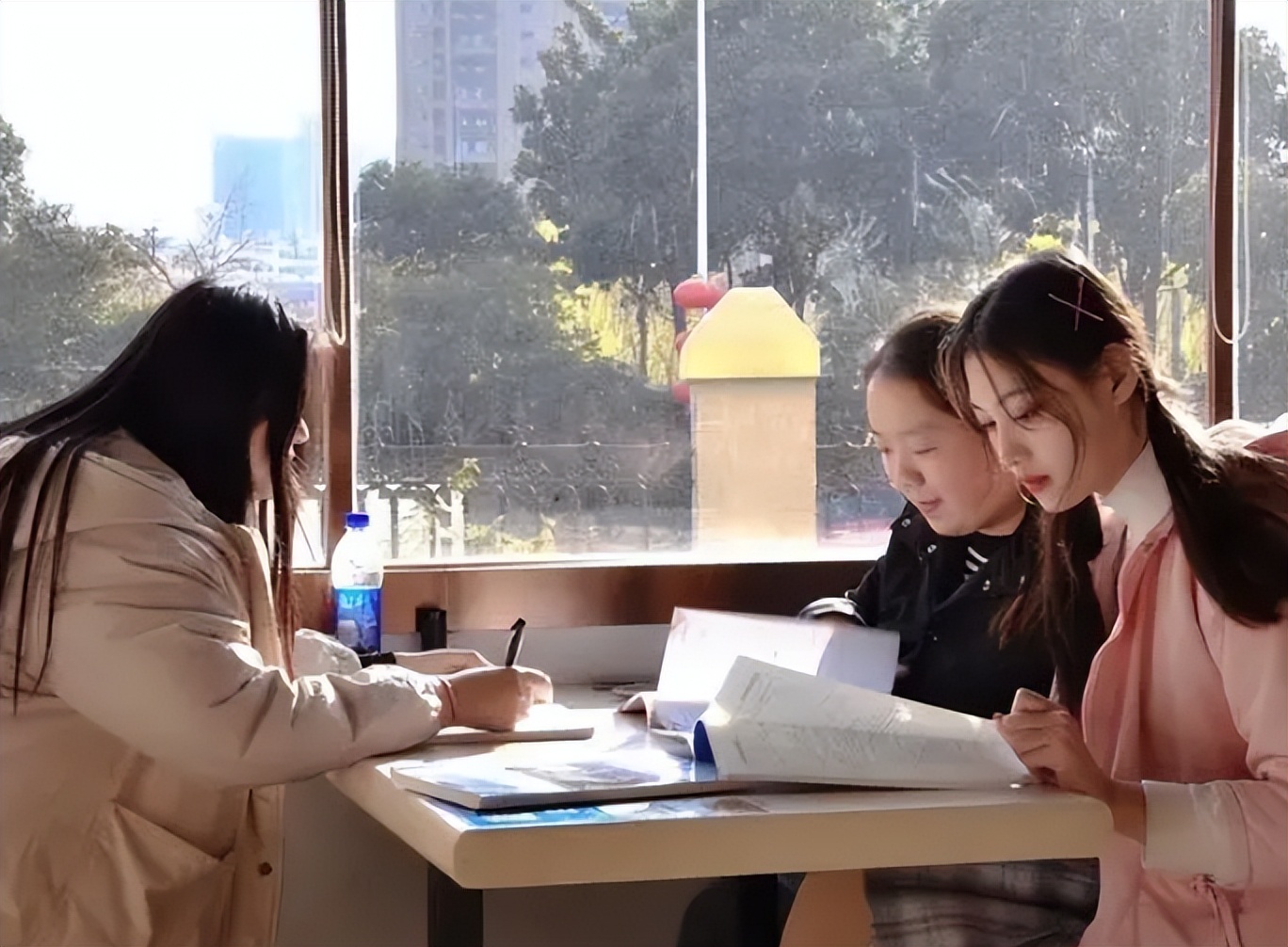 用人单位“入职门槛”越发内卷，出纳要求CPA，大学生：开始焦虑