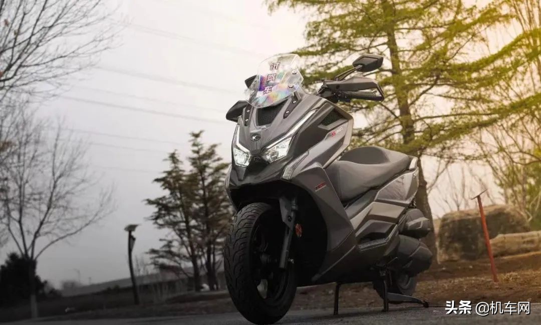 踏板300cc摩托车怎么选,350cc踏板怎么选