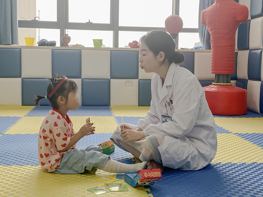 奔赴热爱不负时光——颜值与才华并存的95后康复治疗师