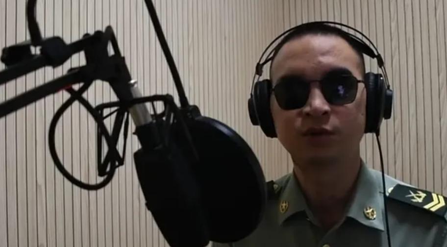 排雷英雄杜富国现在过得怎么样,杜富国被授予排雷英雄视频