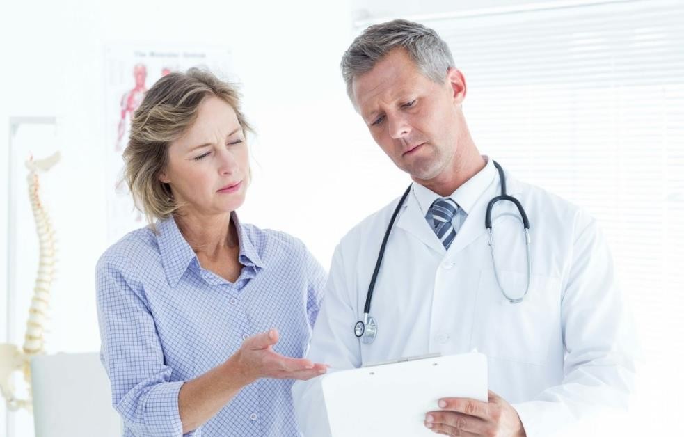 61岁老夫妻一周三次同房，干涩疼痛，用润滑液对身体有危害吗？