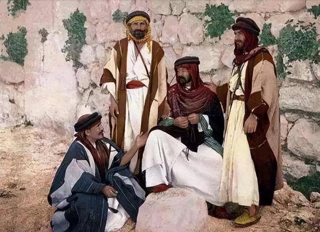 皎洁晶莹的大食国器物遇上文气舒展的宋朝，它们会发生怎样的碰撞