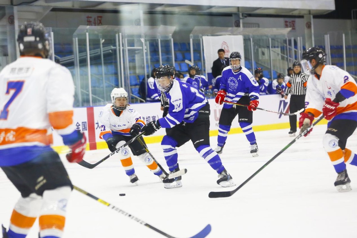 第三届全国大学生冰球联赛,全国大学生冰球联赛在哪里举行