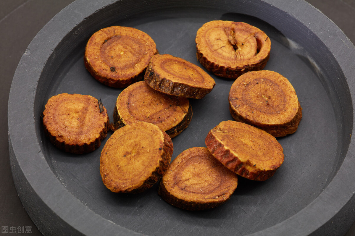 胃肠息肉反复复发，不是腹泻就是便秘，可用三种中药来治疗