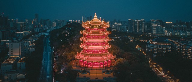 关于黄鹤楼的诗句和名句,黄鹤楼崔颢对岁月流逝感慨的句子