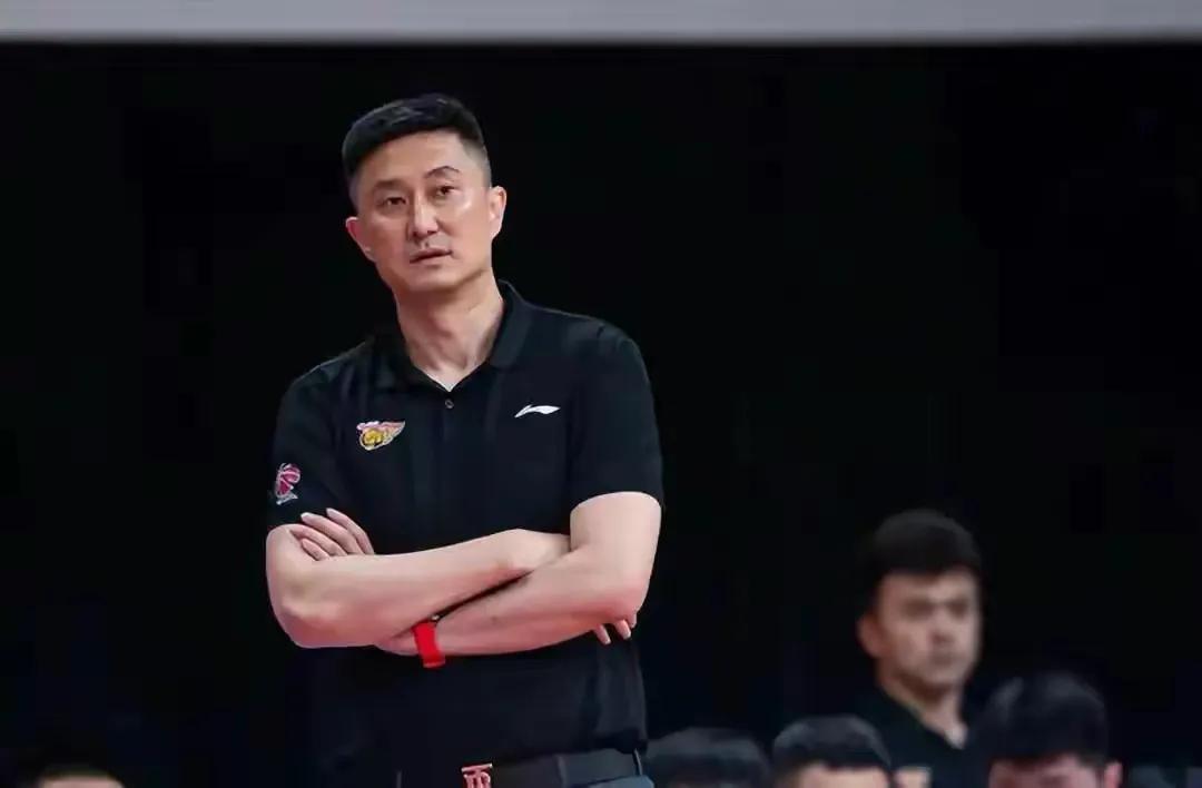 cba广东宏远官宣,cba广东男篮签约新外援最新消息