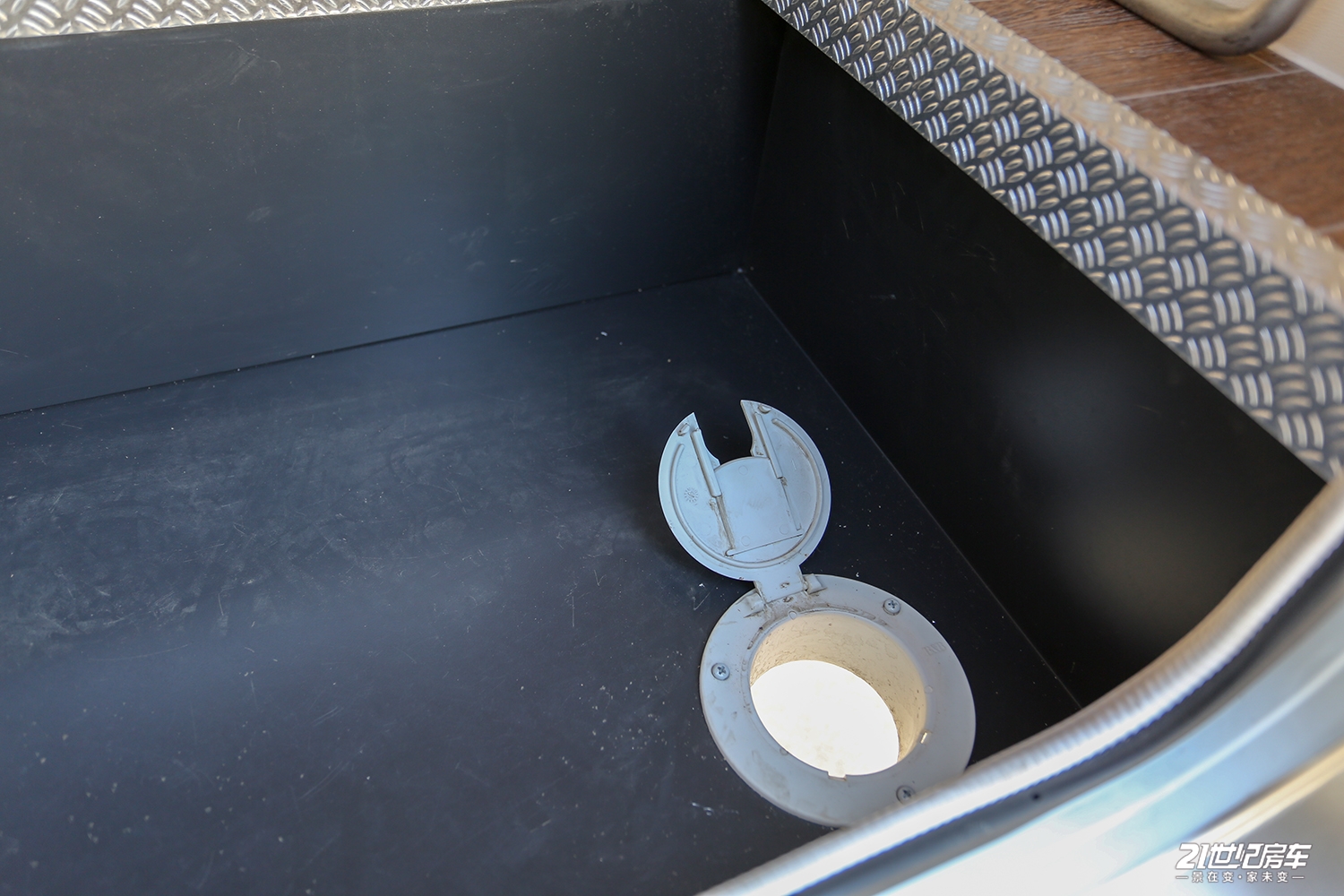 中天自行式c型驭风房车价格,中天领航者三拓展房车