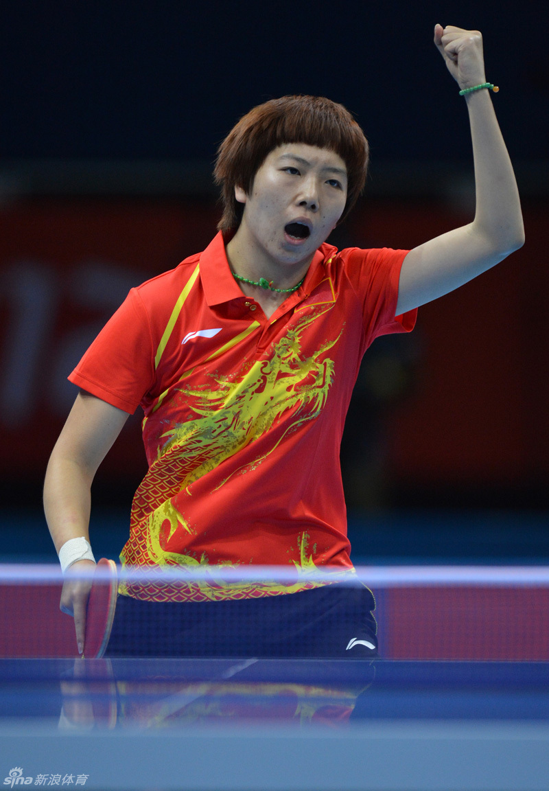 世界冠军李晓霞：花18年登顶大满贯，退役生2娃，与丈夫生活滋润