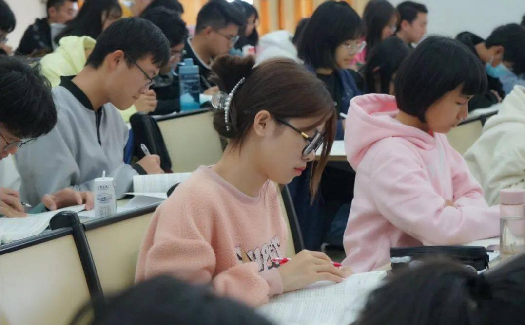 教育部回应专科生,教育部3月1日对专科生政策解读