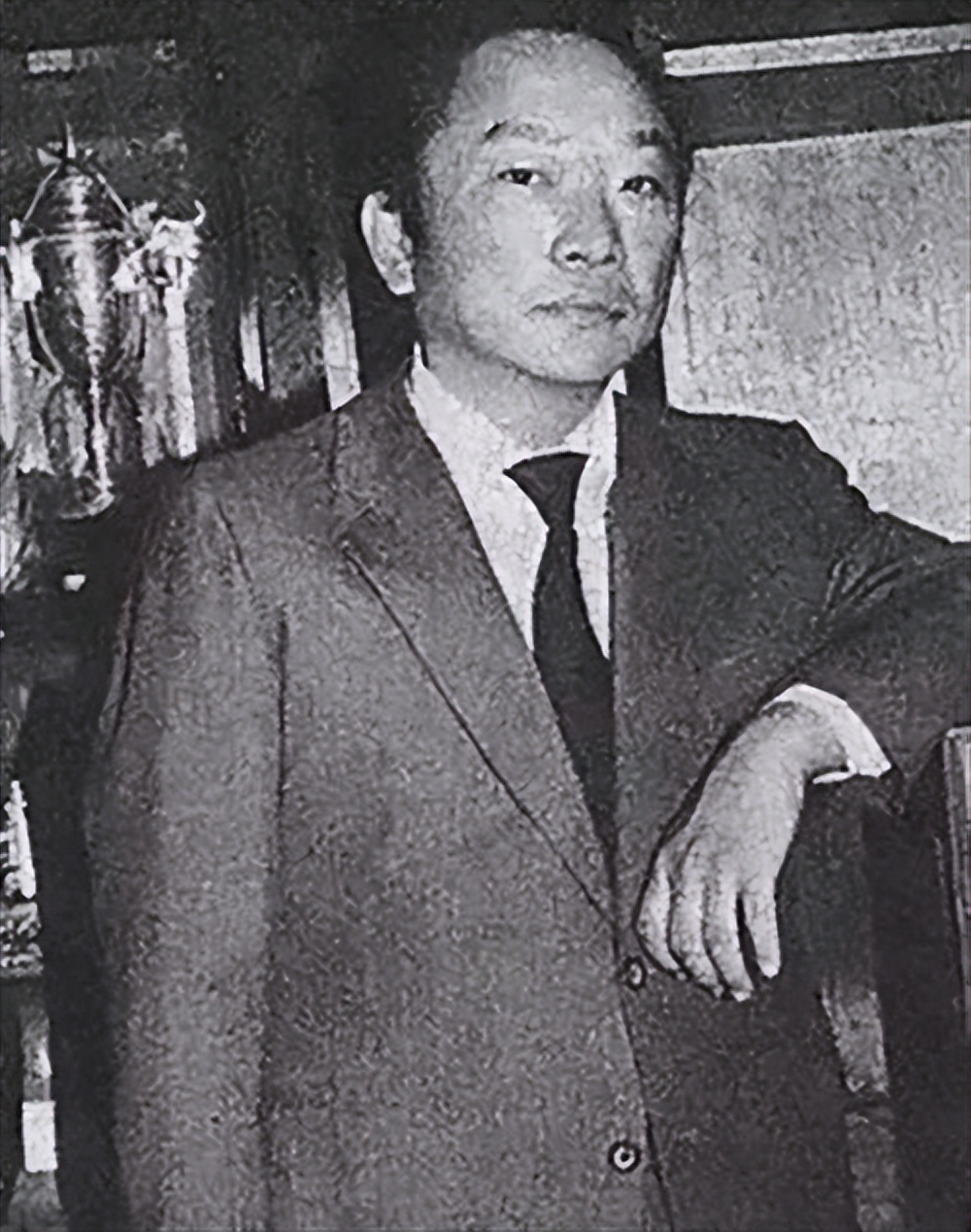 古龙一生有什么传奇,古龙一生的作品