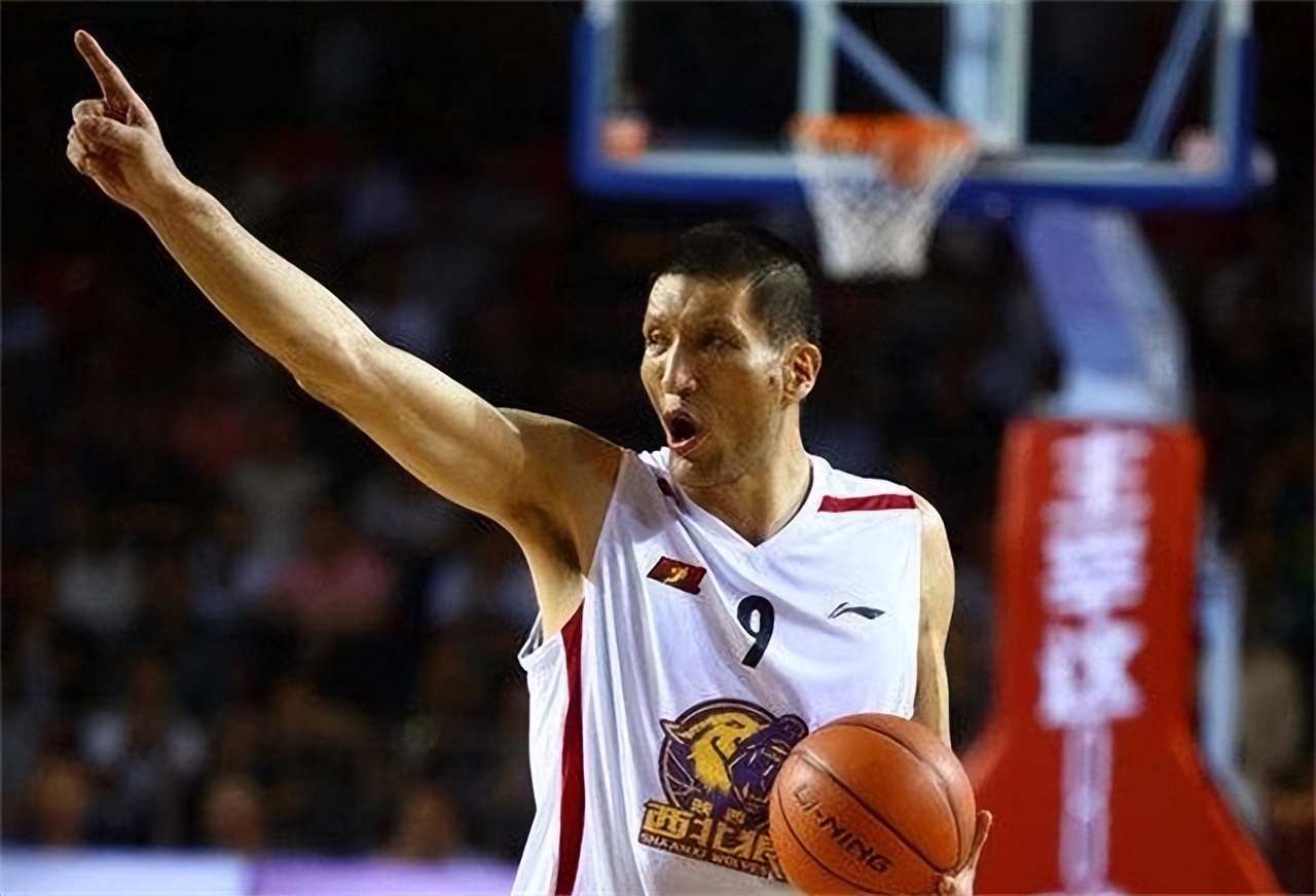 篮球巨星巴特尔：退役7年后，体形消瘦令人心疼，如今投身公益