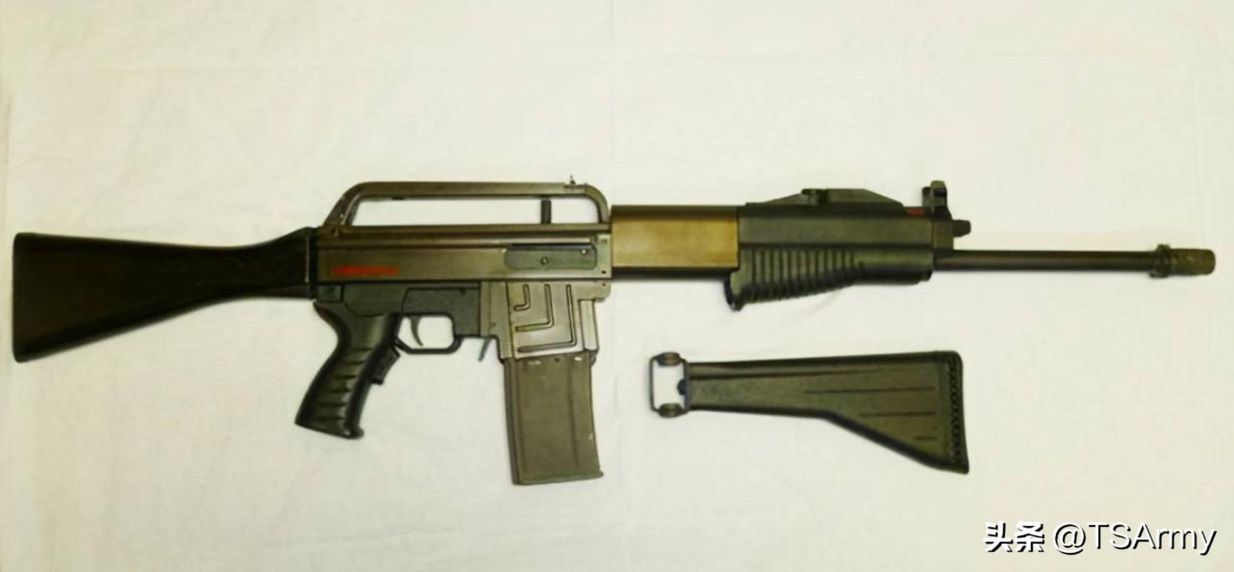 香港飞虎队使用的是什么枪械,飞虎队用的是什么手枪