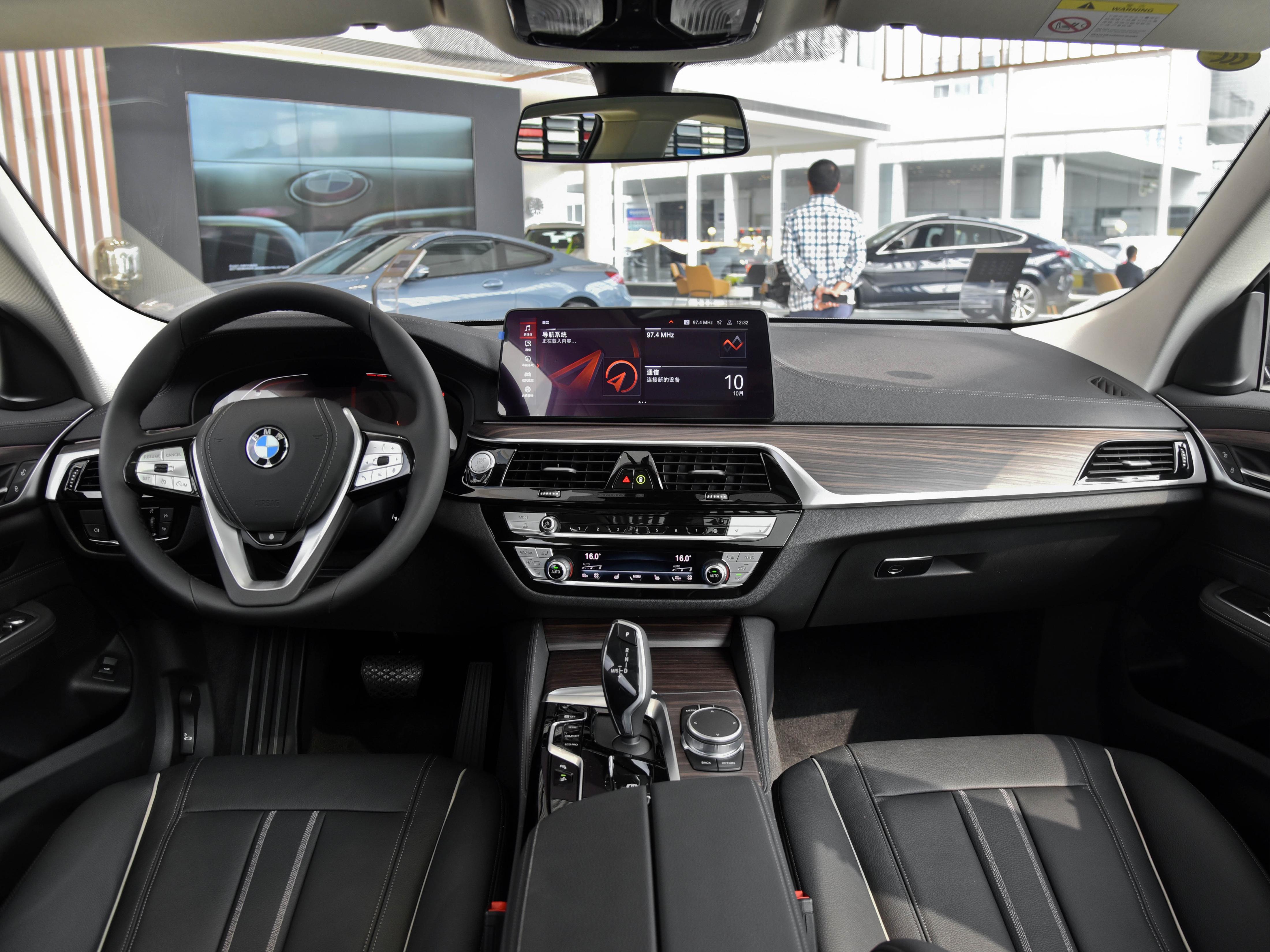 油耗低的无框车门汽车,大气的造型新款宝马6系gt实车