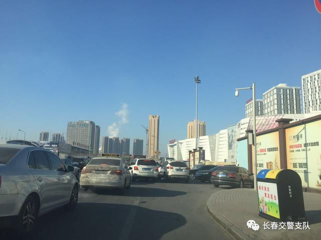 交通安全提示错峰出行,交警提示错峰出行怎么处理