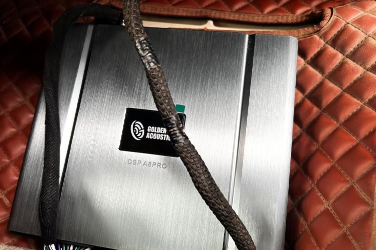 震撼感官！成都音悦汇汽车音响改装，重新定义您的酷路泽音效体验