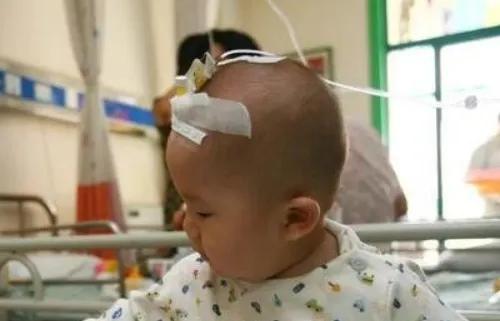 宝宝发烧吐没精神怎么回事,孩子发烧好了没精神怎么回事