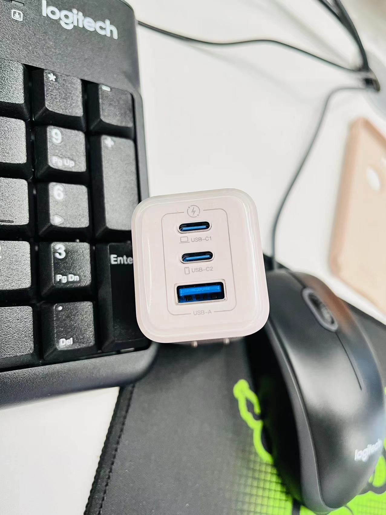 氮化镓黑科技充电器是什么意思,氮化镓充电器和全氮化镓有区别吗