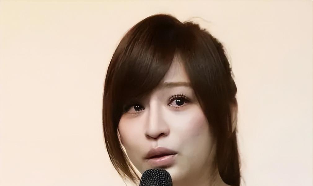 周迅口中的“炒作女王”陷害王心凌,红毯故意“暴露”吸引眼球!