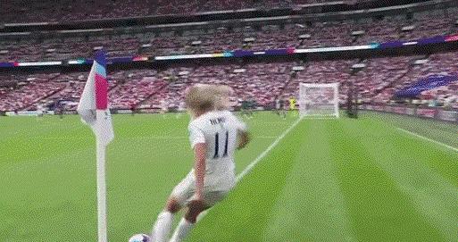 英格兰女足遗憾,中国女足与英格兰男足比赛