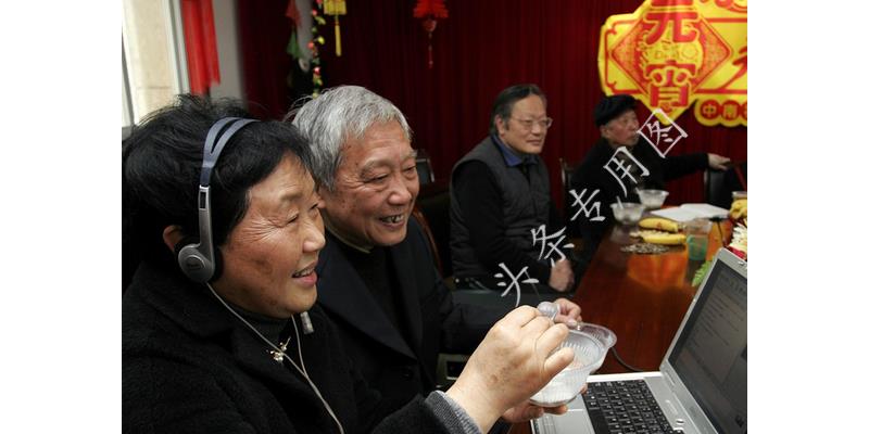 搭伙大妈提出费用对方全包，大爷：行！我就一个要求大妈想得美