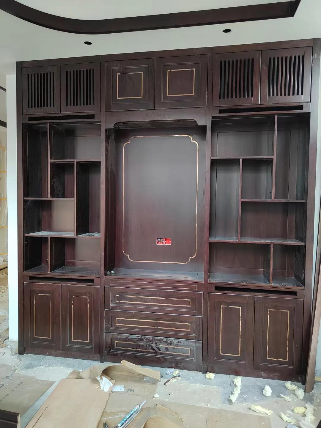 弧形背景墙弧形门套,客厅不锈钢窄边门套造型效果图