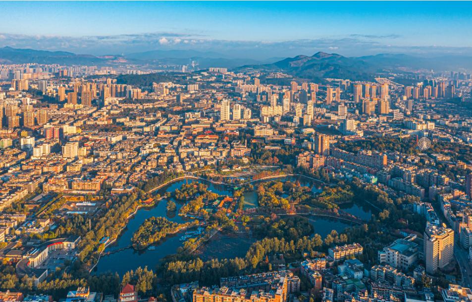 昆明滇池边上的景点是什么,昆明看昆明海埂公园海鸥最佳地点