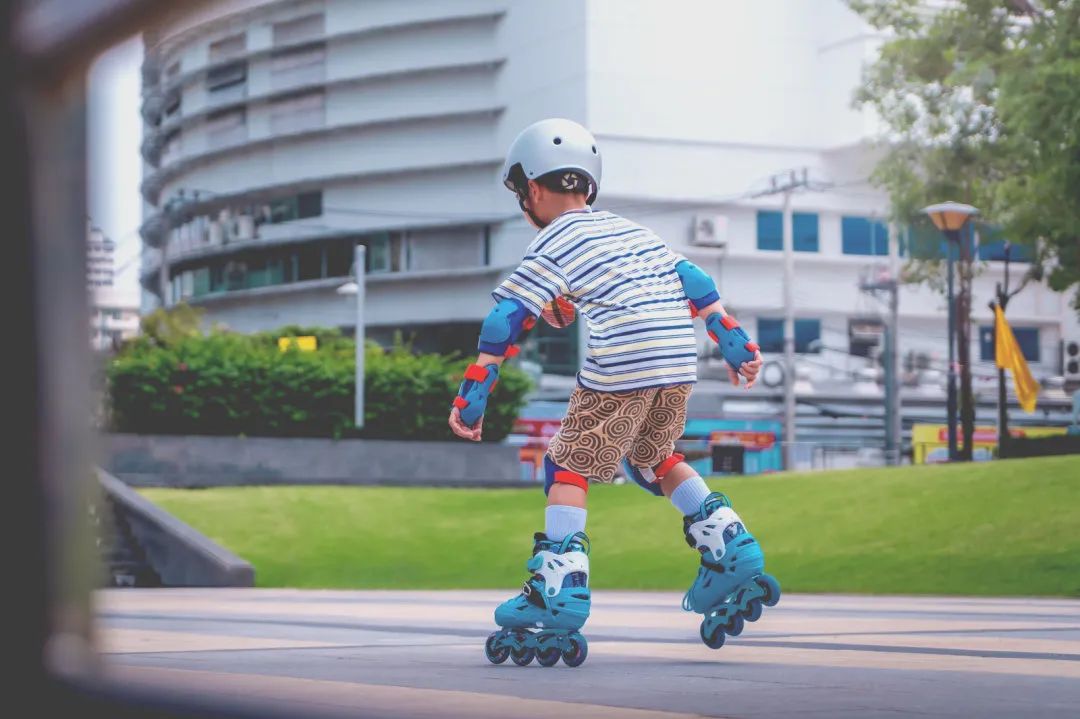 促进儿童长高的跳高动作,秋天小孩适合什么运动