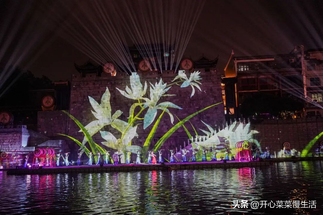 湖南吉首有座4200多年历史古城,被严重低估,比凤凰古城还要好看