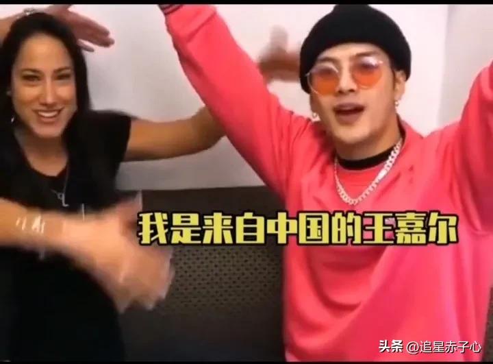 王嘉尔中韩挑战赛为国争光,王嘉尔首次在外国演出的现场