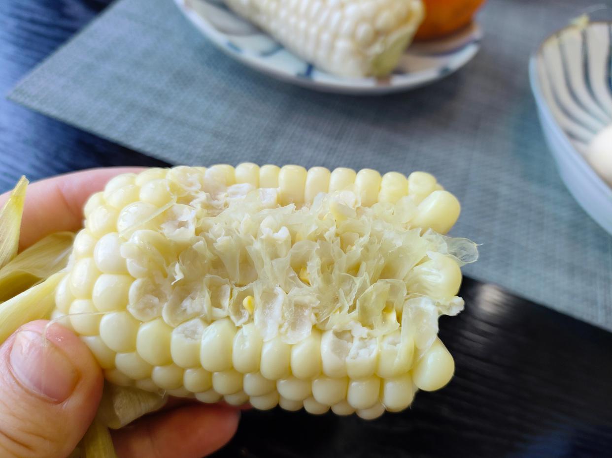 老两口晒出早餐，低调“奢华”又养生，网友感叹：退休金多少