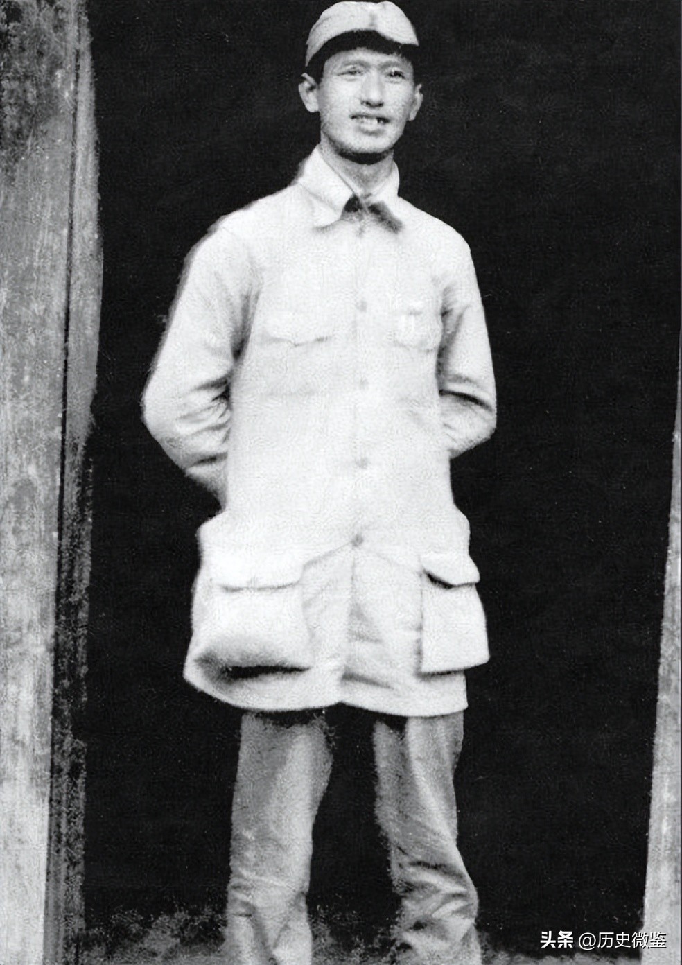 周希汉毙俘61个将军，为啥49年才升军长？*小平邓**给出原因：傲气