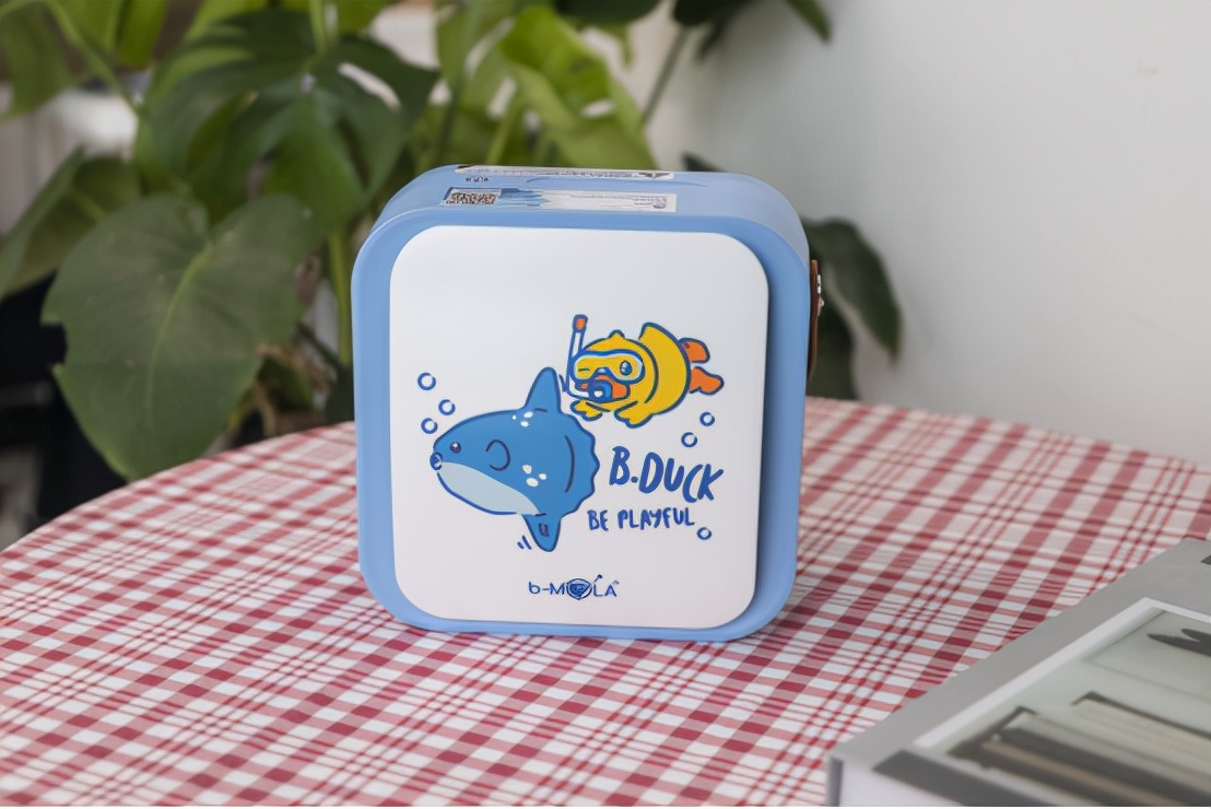 频繁往返上海香港，抛离精致外表的掩饰，聊一聊两城之间的差距