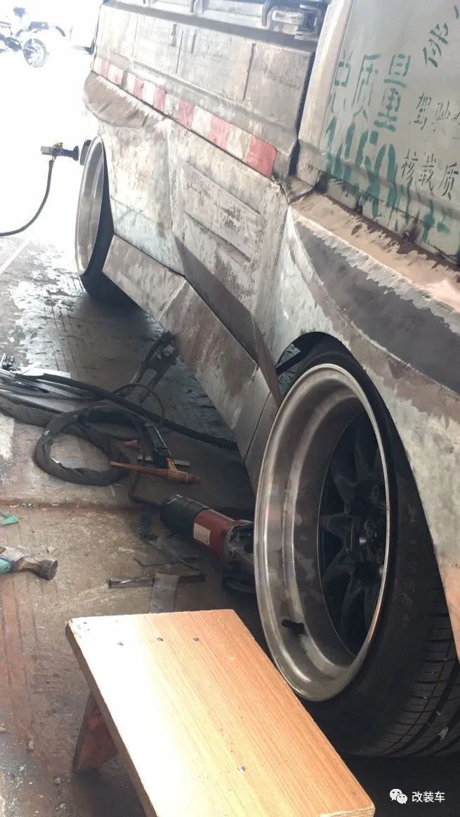 五菱兴旺面包车最新款,第二代五菱兴旺小卡