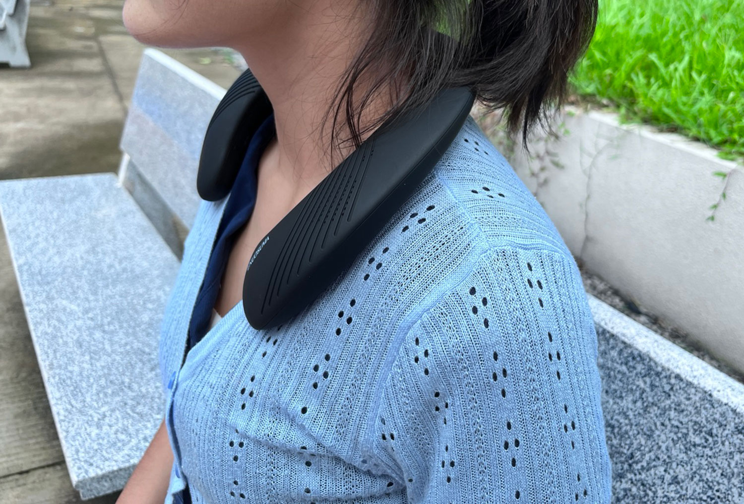 便携颈挂式蓝牙音箱,挂耳式蓝牙音箱