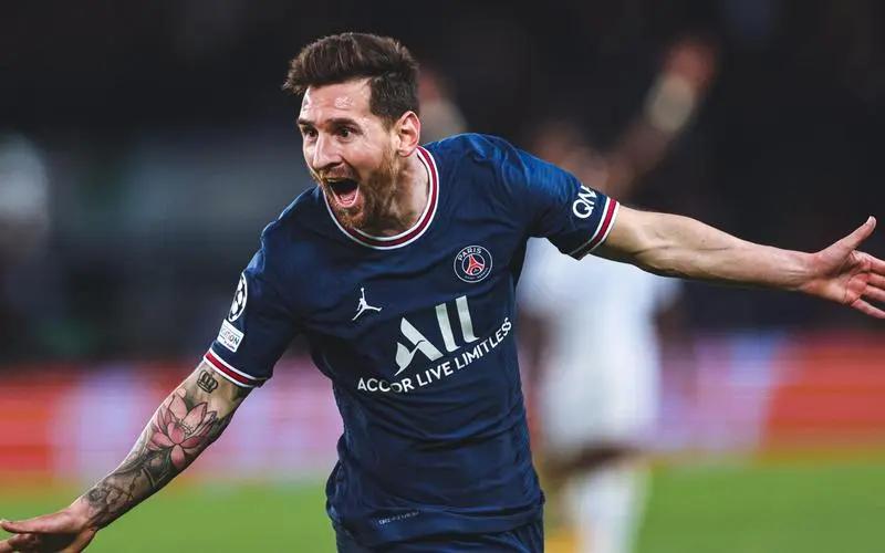 梅西这次赢是不是成了第三个球王,梅西本届世界杯第一场输给了谁