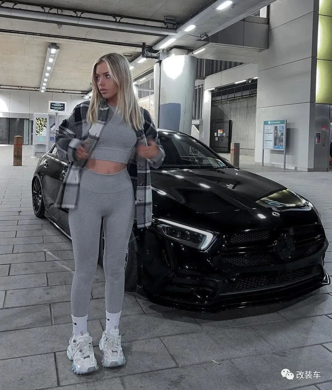 奔驰车模amga35,奔驰c级小姐姐改装