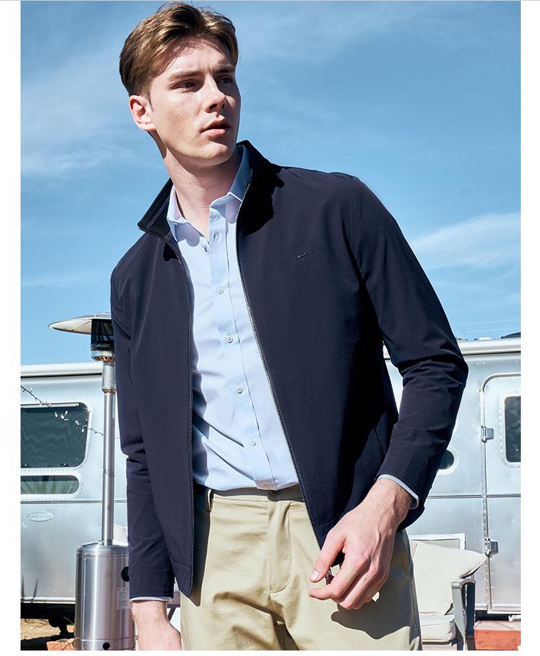 40-50岁男人穿什么颜色衣服好看,35至40岁男装品牌推荐性价比最高