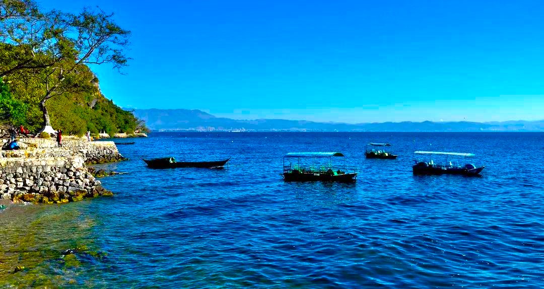 高原明珠“抚仙湖”的水，为什么可以直接喝？为什么这么清？