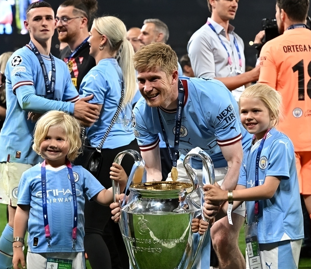 德布劳内惊天告白，总决赛倒下，腿筋痛了2个月