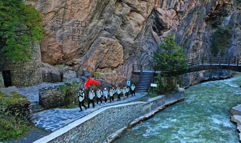 飞夺腊子口的苗族小战士,腊子口云贵川苗族小战士