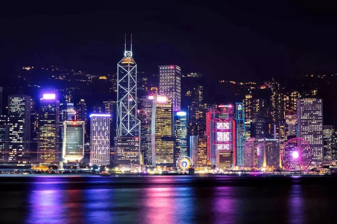 香港前特首林郑月娥，年薪约521万港币，为什么工作42年未买房？