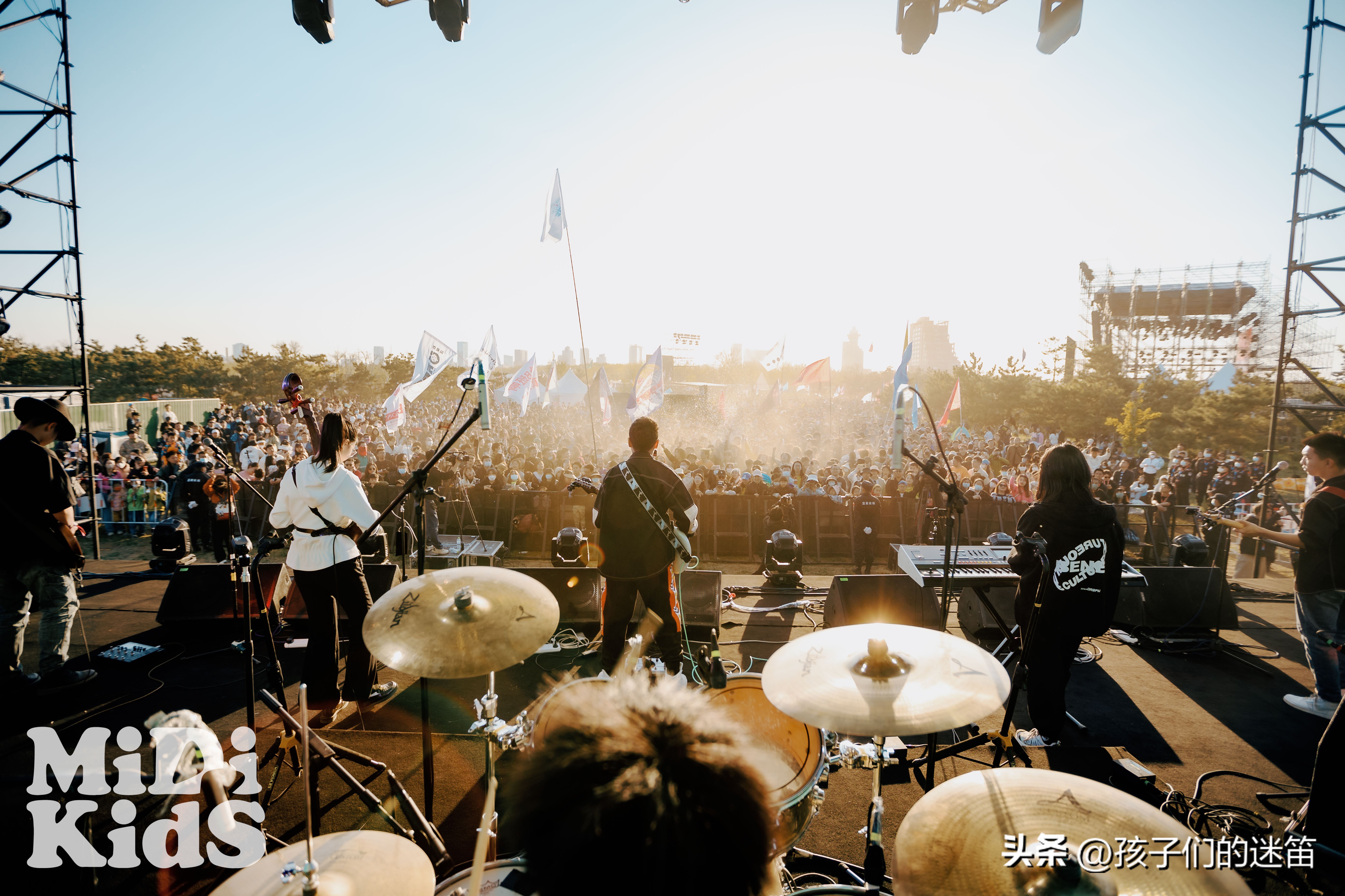 “摇滚白素贞”：野生音乐博主的养成之路