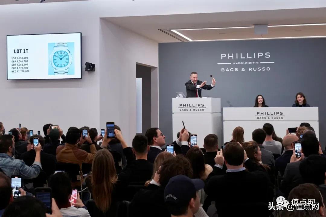 百达翡丽星空拍卖现场,百达翡丽拍卖的最高纪录