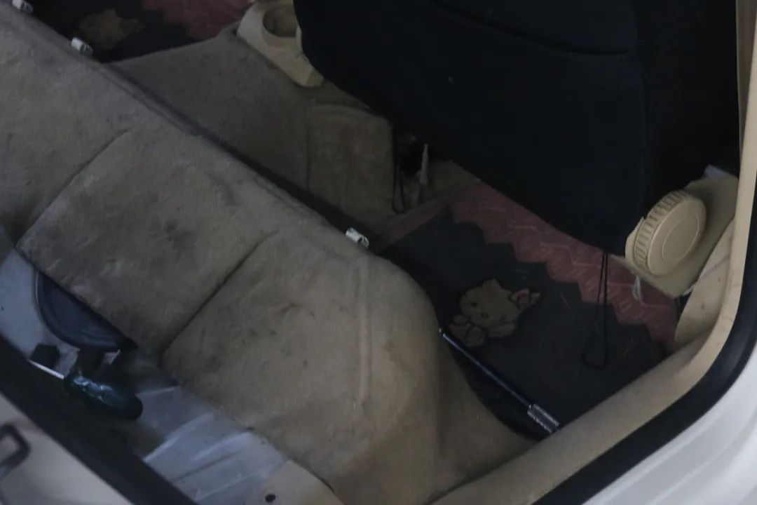 老款大众polo拆解内饰全过程,旧polo翻新视频