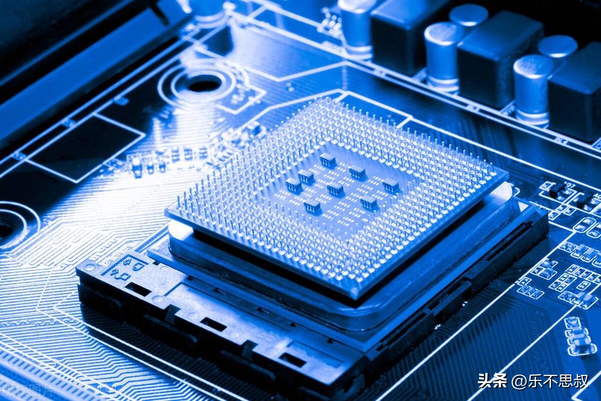 英特尔i5和amdr7处理器的区别,显卡用英特尔的处理器用amd可以吗