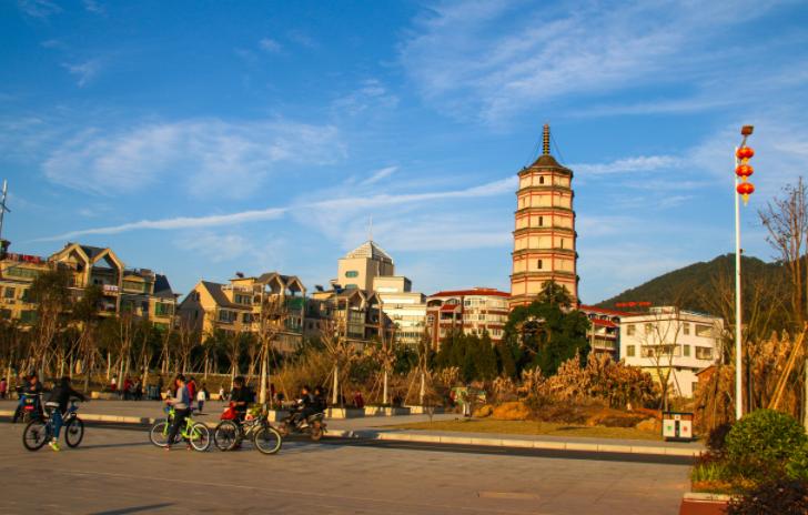 中国最值得旅游的三个小县城,最值得去旅游的小县城